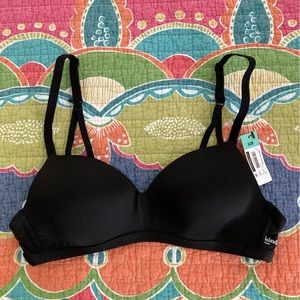 Women’s Kindly Yours black wireless tshirt bra size 32B